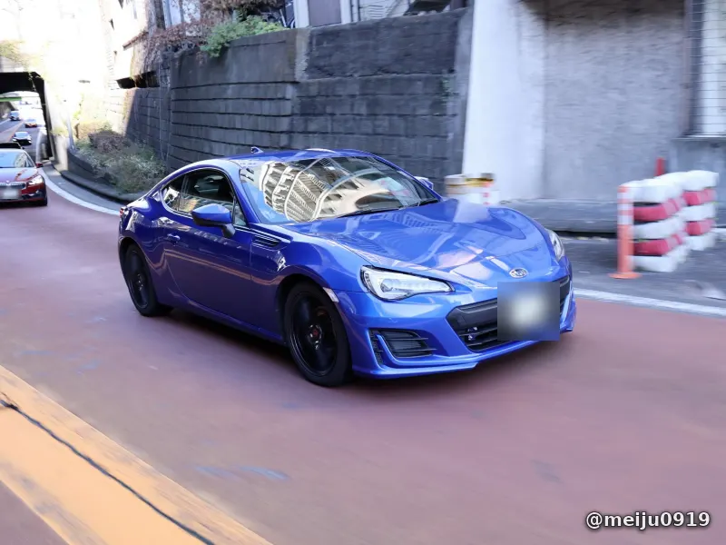 C1を走るBRZ